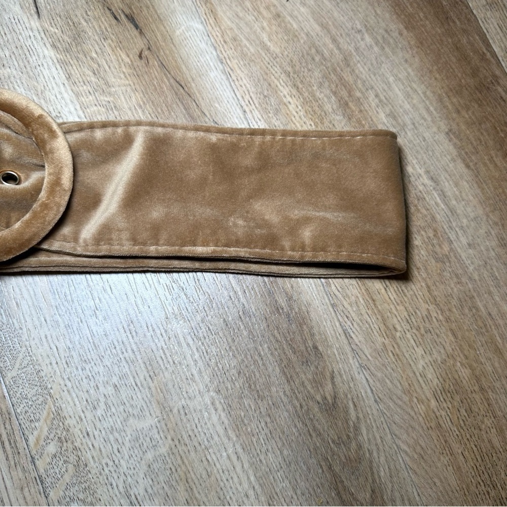 NWOT Nanamacs Tan Velvet Belt - Picture 4 of 4
